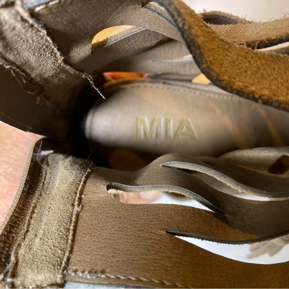 MIA women sz 8M CARA Suede Gladiator sandals booties cut-out peep toe taupe/tan - Picture 12 of 12